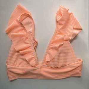 Aerie ruffled swim top!